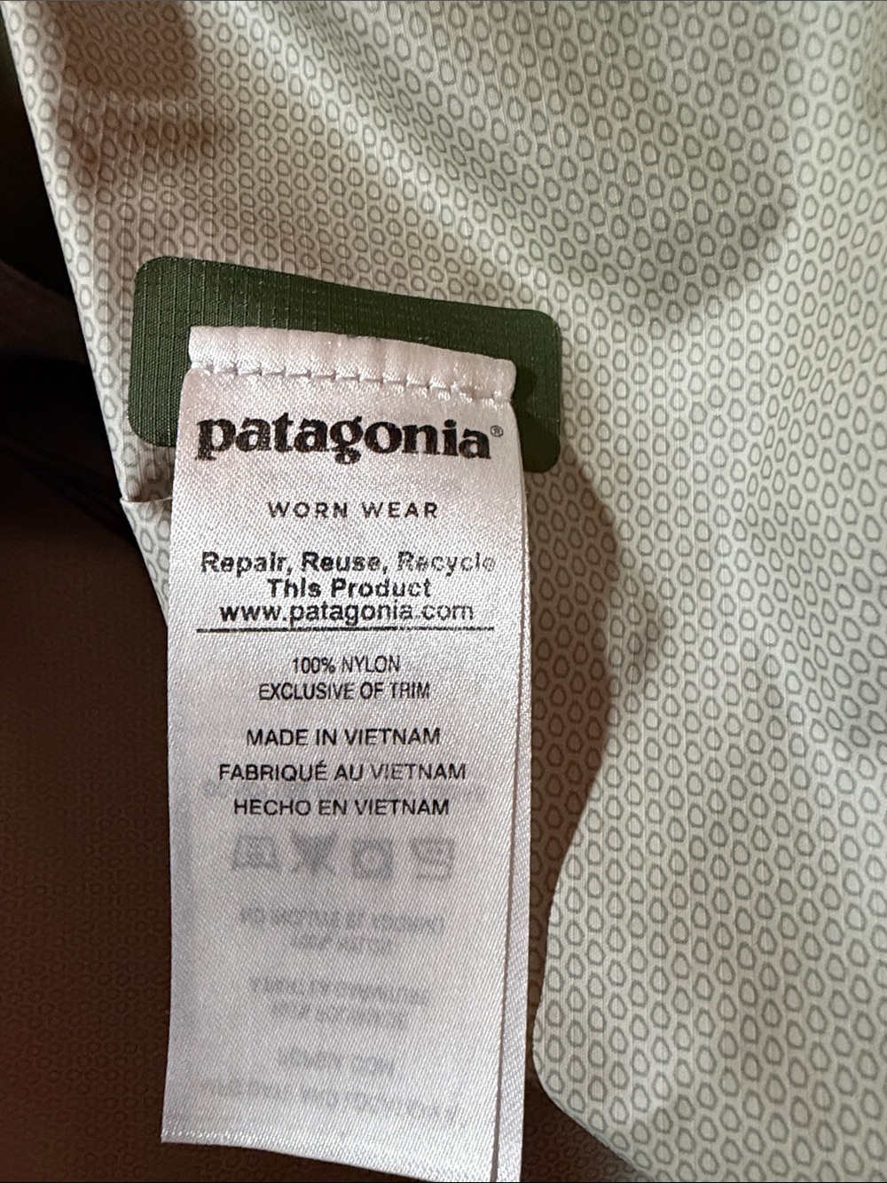 Patagonia Torrentshell Jacket Men's Medium Green Nylon Rainproof Outerwear - Picture 6 of 7